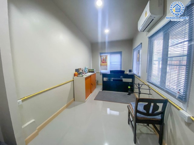 ทาวน์เฮ้าส์มือสองย่านนนทบุรี ม.พฤกษาทาวน์ รัตนาธิเบศร์-ราชพฤกษ์ ติดถนนราชพฤกษ์  เนื้อที่ 21.6 ตร.ว. ฟังก์ชัน 3 ห้องนอน 2 ห้องน้ำ 1 ที่จอดรถ แถมฟรี! 1 เครื่องปรับอากาศ 1 เครื่องทำน้ำอุ่น ต่อเติมพร้อม บนทำเลเยี่ยม ใกล้รถไฟฟ้าสายสีม่วง "สถานีบางรักใหญ่"